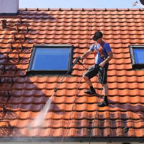 Reinigen van pannendak in Dalfsen
